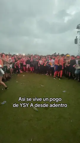 #LollaAR | YSYSMO EN LOLLAPALOOZA 🔥 👉 Así se vivió uno de los pogos en la presentación de YSY A en la novena edición del festival. 