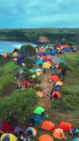 Wilujeng enjing wargi garut 😙 . . 📍 Puncak Guha , Garut selatan . . #geonusantara  #visualgrams #djiglobal #pangalengan #tamanlangit #cukul #infojawabarat #Garut #puncakguha #garutkekinian #garuthits #bandungjuara #bandungbanget #cimahi #infocimahi #ciwidey #aljabbar #fyp #fyp シ