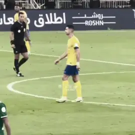 ‏الاسطورة كريستيانو يُشير لشعار النصر بعد الغاء الهدف 🤯🥶💛. #كرستيانو_رونالدو#النصر#الاهلي#دوري_روشن_السعودي#النصر_هو_الحب_والعشق#أسير_ainassr💛 