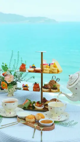 Thư thái thưởng tiệc trà chiều Anh Quốc, thảnh thơi ngắm nhìn vẻ đẹp thiên nhiên Đà Nẵng cho tâm hồn êm ả rời xa những bộn bề của cuộc sống tấp nập thị thành. #afternoontea #danang #radissonhoteldanang #travel #viral #xuhuong #chill 