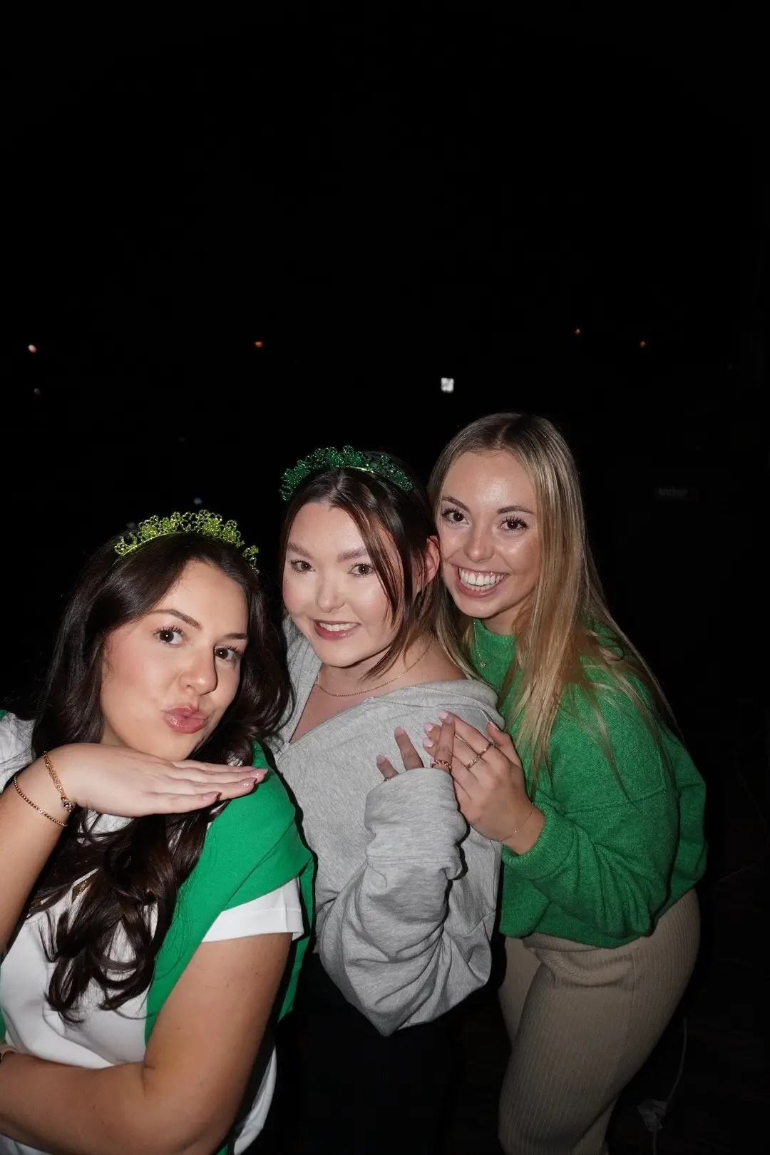 #besties #stpatricksday #stpaddysday #shamrockshake #whipshotscardi #sonyalpha #fyp 