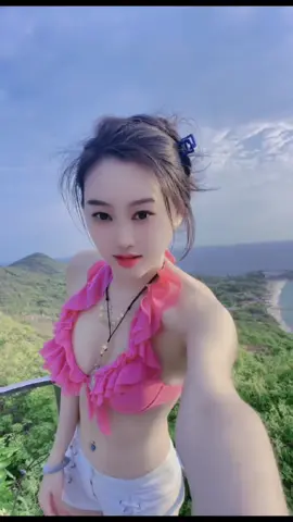 Bình mình vừa thức dậy, nắng vàng toả muôn nơi, đêm đón ngày vừa tới, rạng rỡ cả đất trời. 🥰 #gaixinh #sexy #WomenOfTikTok 