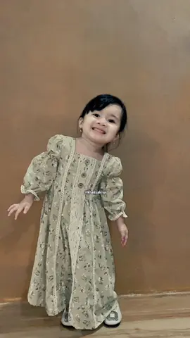 gamis cantik ini kok murah bgt yaa 😍😍 #masyaallahtabarakkallah #babylove #babytiktok #OOTD #gamisanak #murahbanget #ramadhanekstraseru 