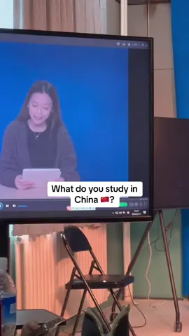 Since many of you have asked, here are some snippets of the classes I have for this semester. 2 more semesters before we are done with all the modules!!!! Watch till the end for a special guest appearance (if ur eyes r sharp enough) HAHAHAH Till next time~ #fyp #china #tiktoksg #sgtiktok #university #beijing 