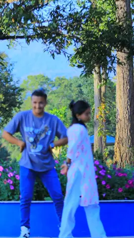 hey laijamla hoi badera sun ko sikri ma gaau ghar ko lali jowan hunna bikri maa💗#borthersister #ghorahidang💐 