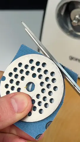 Hack🤔 How to quickly sharpen a knife in a meat grinder #meat #grinder #genius #LifeHack #DIY #hack #goodjob #diys #goodjob #99ideas #simple #repair ##woodworking #ideas 