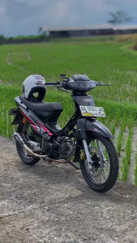 #CapCut mumpung cerahhh bolo ☝️😍 rekomendasi knalpot ada di @SEVEN SPEED RACING  #supranenggala🤙 #supramesra #supra #supranenggala #komorodindonesia #supramagelang #modifikasisupra #suprabapak #supraracingtouring_ #supra100modifikasi #fyp #cseriesjahat 