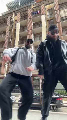 This feels gooooood 🔥✊🏻 Dc @DefGen  #twins #fyp #dance 