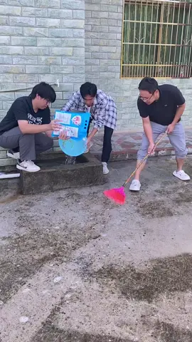 Stainless steel wire floor brushes#fyp #foryou #tiktok #goodthing #kitchen 