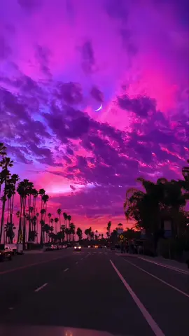 Don't forget, the sunset requires cloudy weather. #sunset #fyp 