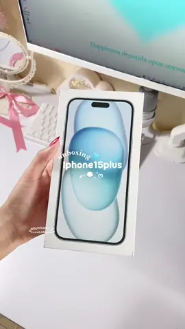 💭🩵🥹 #unboxing #iphone #iphone15 #iphone15plus  . . . #Vlog #minivlog #vlogs #fyp #fypシ #fypシ゚viral #desk 