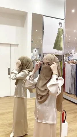 coba belajar dulu ya, siapa tau nyaman. pashmina set cadar from @fiyandco 🤍