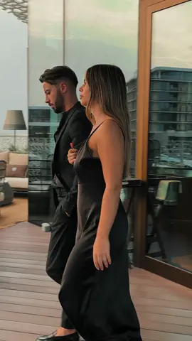 🇮🇹 Italian couple in Dubai, what do you think? #couplegoals #italia #fashiontiktok #viral 