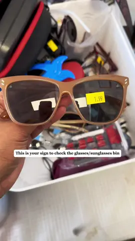 Always check the sunnies 🌞🕶️ #thrift #thrifting #sustainablefashion #sunglasses #sunnies #stellamccartney