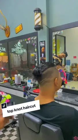 top knot haircut 😎#barber #barberman #barbershop #haircut #hairstyle #topknot #manbun #fyp #imalaysiabarber#