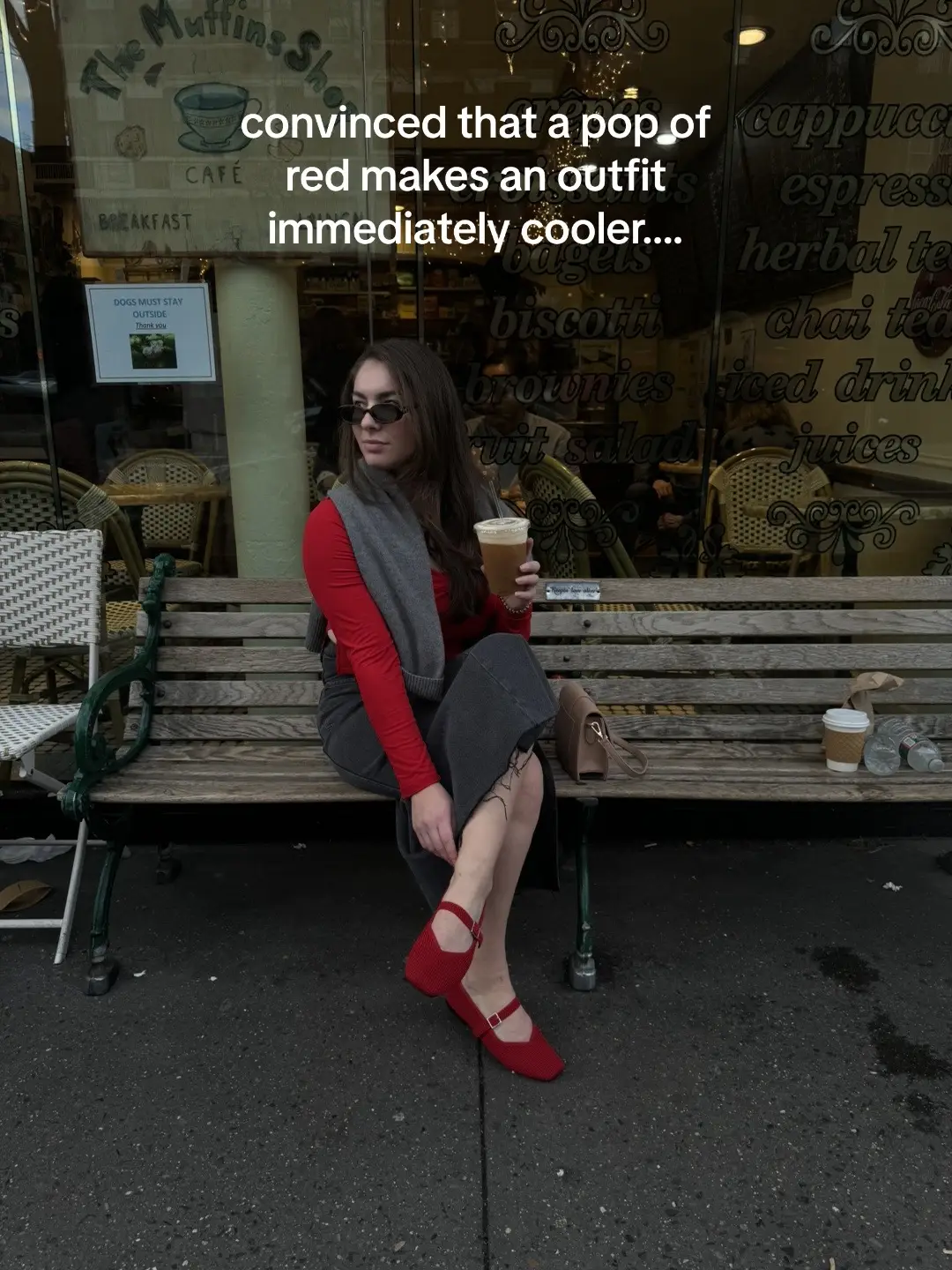 Red is the moment ❣️ #fitoftheday #fitcheck #popofred 