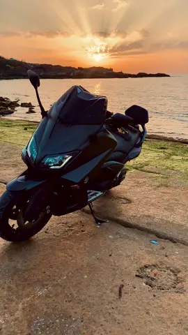 #tmax#tmax530#yamaha#bikelife#algeria#tunisia#trend#explore#capcut#foryou#motorcycle 530😈