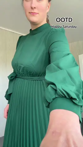 What are you doing this weekend???  This is my OOTD, hope you have an absolutely blessed Saturday and that this weekend treat you well. we are having friends over for a game night tonight and I’m so very excited. Looking forward to a fun night of social time and laughing as we usually do so excited to welcome some new friends to the bunch and to just fellowship and enjoy everyone’s company. 
