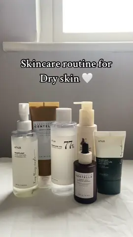 Skincare routine for dry skin 🤍#dryskin #dryskincareroutine #centella  #realskin #glassskin #skin1004 #skincareroutine #kbeauty #skincaretips #koreanskincare #viral #fyp