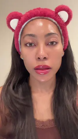 Bean essence takes your face from flat to radiance ✨The glassiest skincare product I own! #fyp #beanessence #mixsoon #glasskin #koreanskincare”