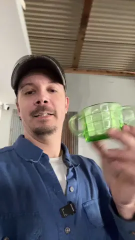 Olight for the win! #uranium #glass #olightworld #arkfeldpro 