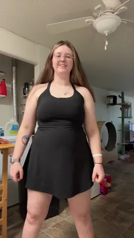 This is like the only dance i know anymore HELP ME FIND NEW DANCES TO DO  #halaradress #halara #dance #tiktokdance #brunette 
