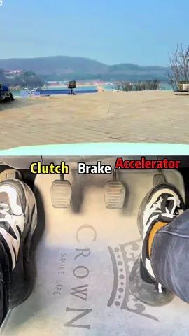 It is very dangerous to use the wrong braking method when driving #tips  #car  #driving