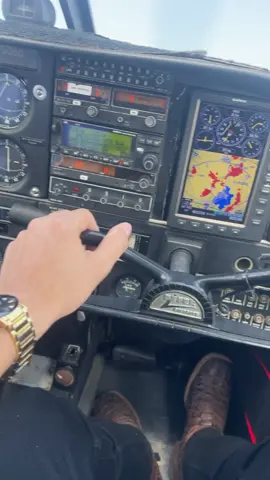Volando en la cessna en El Salvador 