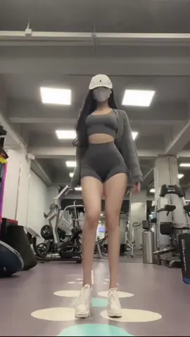 主打就是大长腿#舞蹈 #美女 #丝滑小连招 