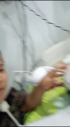 teman2 tiktok tolong bantu doakan anak kami Michael Silaban sekarang masuk lg ke ruang ICU
