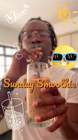Whipping up a splash of health & taste 🌱✨ Sunday smoothies on deck! Let's blend our way to a vibrant, nourishing week ahead. 🍓🥬 #SundayVibes #HealthyLiving #SmoothieTime