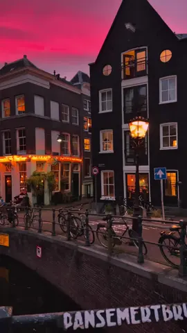 Sunsets in Amsterdam are Something Else 🤍🇳🇱 #travel #traveller #traveler #amsterdam #adam #ams #netherlands #sunset #view #views