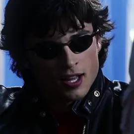 guys is smallville worth watching?🙏🏻 #clarkkent #clarkkentedit #tomwelling #tomwellingedit #smallville #smallvilleedit scp coalogoless on ig