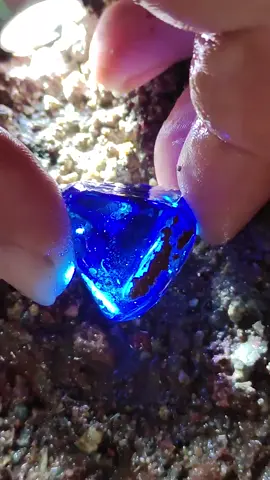 #crystal #stone #gemstone #mining #nature #asmr #miner #gemólogo #gemólogos #gemologia #gemas #gemasdecristal  #trabalhecomartistas 