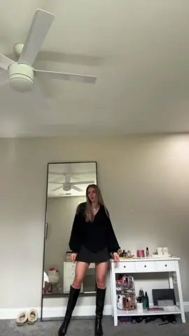 Sunday fit check 🖤 •  •  •  #fitcheck #blackminiskirt #miniskirtoutfit #allblackoutfit #kneehighboots #OOTD #outfitoftheday #fitchecksunday #fyp #foryoupage 