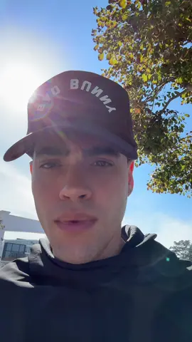 basic elevator etiquette 🤦🏻‍♂️ 