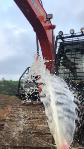 Kebersihan sebagian dari iman #operator_excavator_muda😎 #opratorexcavatorindonesia🇮🇩 #fyppppppppppppppppppppppp #opratormuda_punyacerita🔥 #opratormuda_punyacerita #hitachiexcavator #anaktambang 