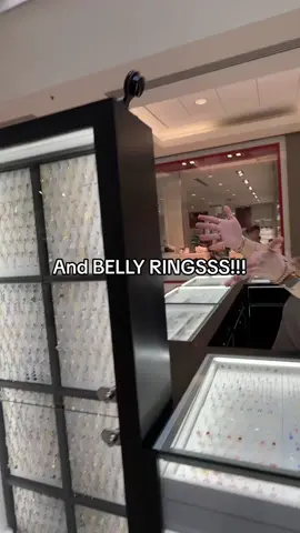 SO MANY THINGS TO PICK FROM !!🤩🥰 #fyp #foryou #foryoupage #NewSteel #jewelry #NewSteelBodyJewelry #retailtherapy #affordablejewelry #stainlesssteeljewelry #implantgradetitaniumjewelry #customerservice #retail #relatable #newjewelry #slay #piercing #worklife 