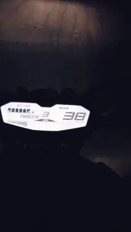 Night ride 🌙.   .     .    . MT-07 🏍️🤍 .   .    .    .    .    .    .     .    #motorcycle #fyp #bikelife #motorbike #yamaha #mt07 