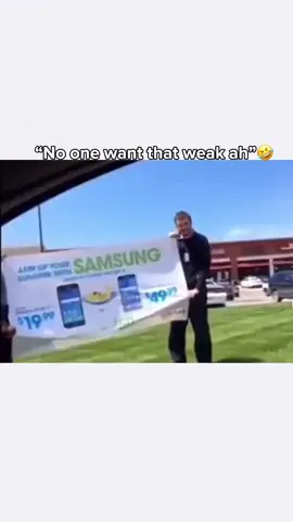 They where happy selling Samsung phones until he pulled up🤣🤣🤣 #funny #meme #samsung #apple #badday #goodday #fyp 