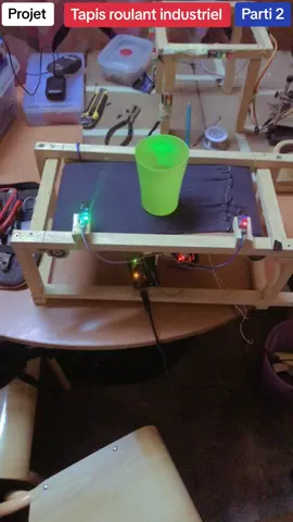 Tapis roulant industriel| partie 2 #electronic_plus #arduinoproject #fpyツ #arduinotutorial @MAXIMEN 🇨🇲🇮🇪  