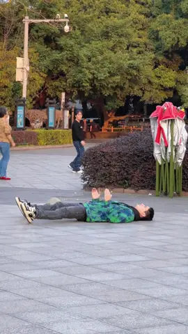 Wow, this robot looks sooooo real! #robot #dance #fun #performance #goneviral #happylife #amazingChinesepeople  Credit to Xtsf125 on Douyin