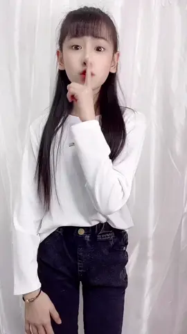 #怡宝 #中国小美女 #可爱的中国女孩 #Girls #dancing #typ 