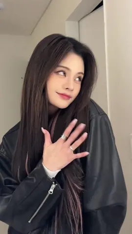 브링방방 변시이이인!!✨✌🏻#bbbb #creepynuts #fyp #kellykimkim7 