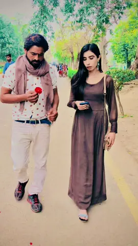 کچھ نہی میں تو ایویں بول رہا تھا😉😉🙈@Mannan Shafqat Officiall @Mahi Zaal #hellotiktok #standwithkashmir 
