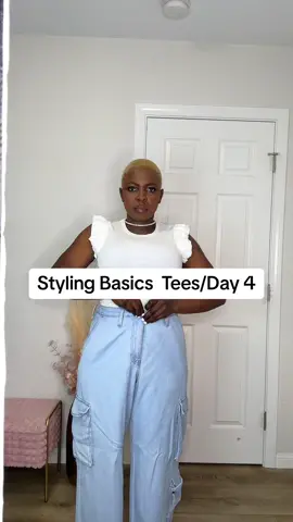 Styling Basic T-shirts/Day 4 What do you think about this look??? #stylingtips #stylingideas #fashiontiktok #foryou #viralvideo #fyp 