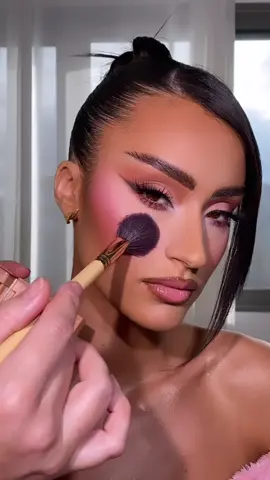 Baby pink blush 💓 #makeup #glam #blush #pourtoi #viral #fy #foryou #foryoupage @Uknowsofia 