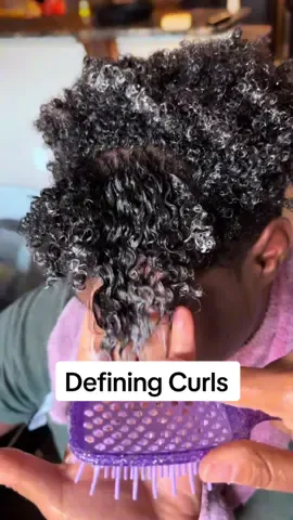 Skala Expert for the curls ✅ My hubby approves ✅ #skala #skalacurlyhairproducts #skalacurlcream #curlyhairtutorial #curls 