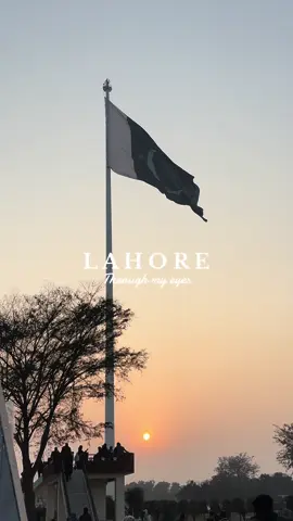 Left my heart there ♥️ #pakistan #pakistantrip #pakistani #fyp #foryou #fypシ #pakistantiktok  #desi #Ihr #travel #pakistantravel #lahore #lahorepakistan #badshahimosque #sheeshmahal #minarepakistan #desitiktok #androon_lahore #traveltiktok 