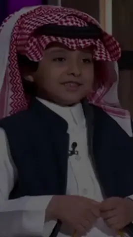 اعشق تفاصيلك واهيم بملامحك . منشن؟         #شريان_الديحاني #تيم_المصمممين #جـــٓـفـَـا 